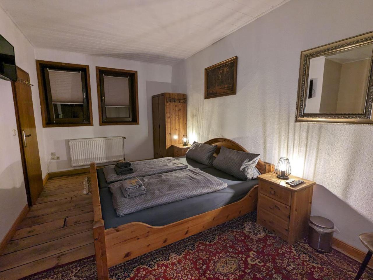 Gasthaus "Zum Goldenen Ross" Uhlstädt Eksteriør bilde